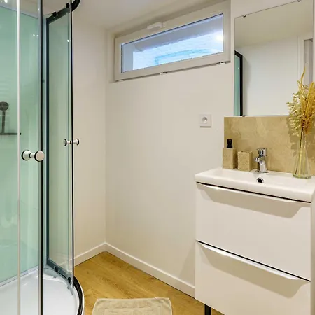 Detente 2 Pers Wifi Gare 아파트 생캉탱